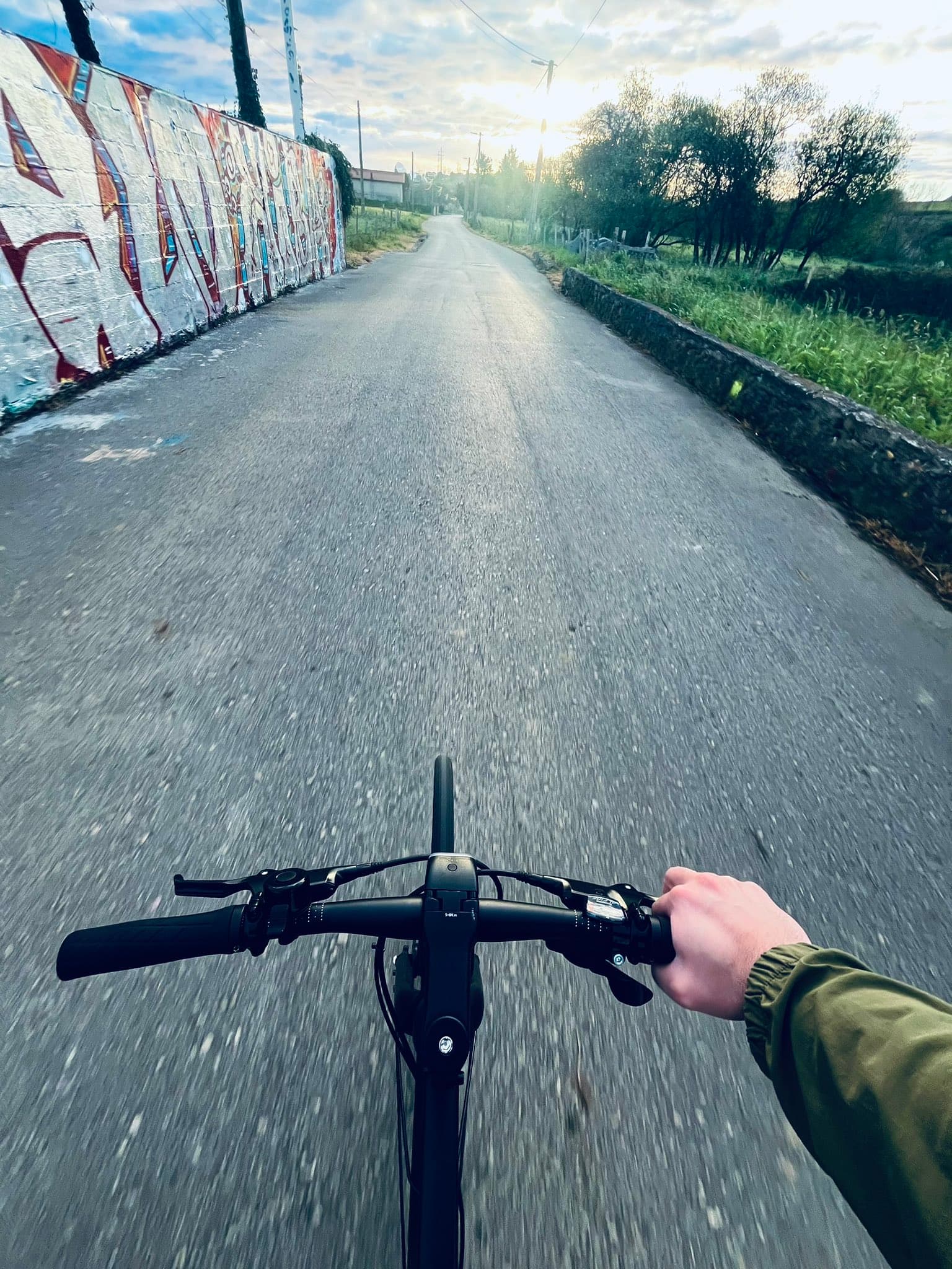 Mi bicicleta en una carretera autonómica