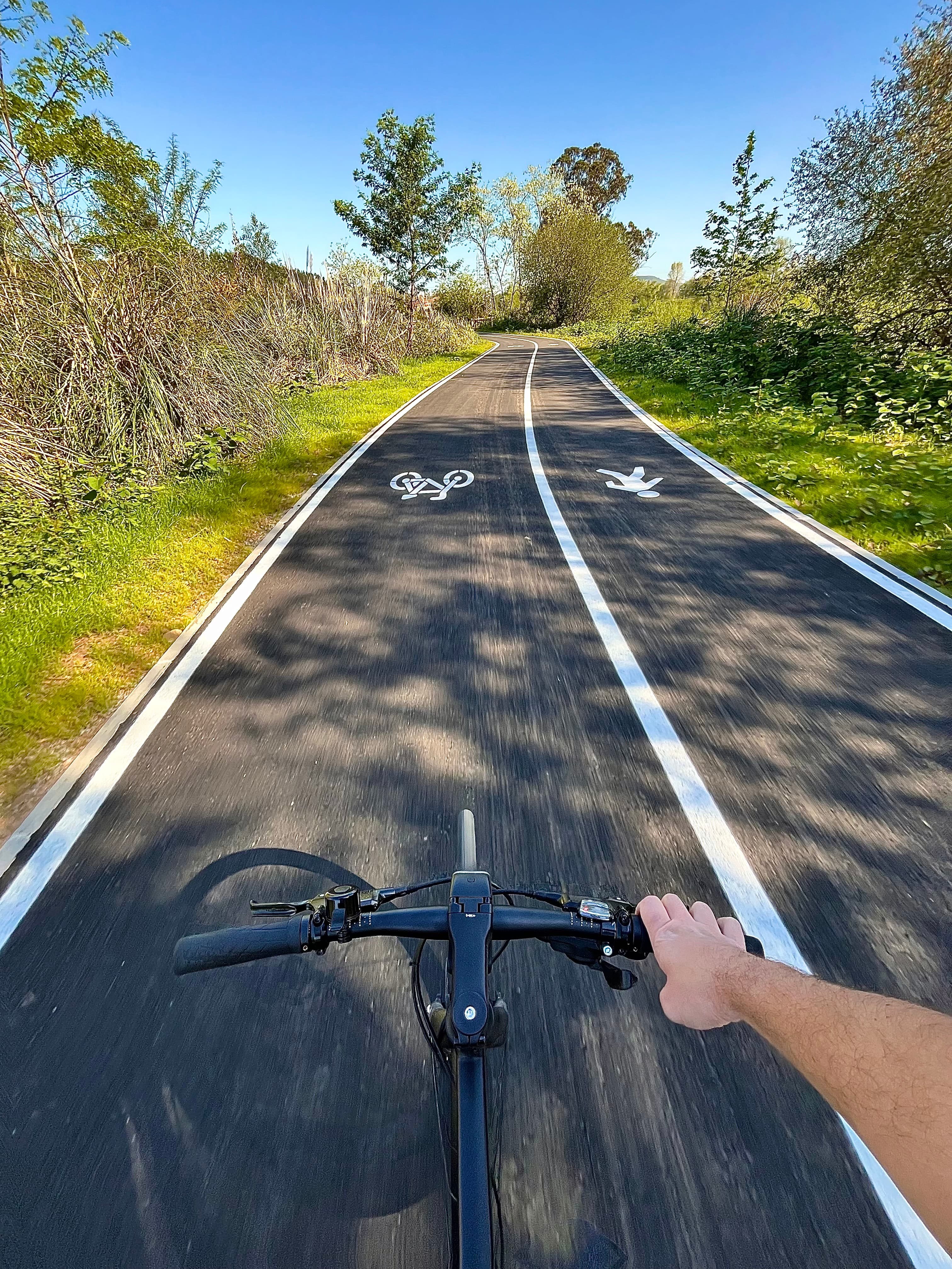 Mi bicicleta por novísimo carril bici