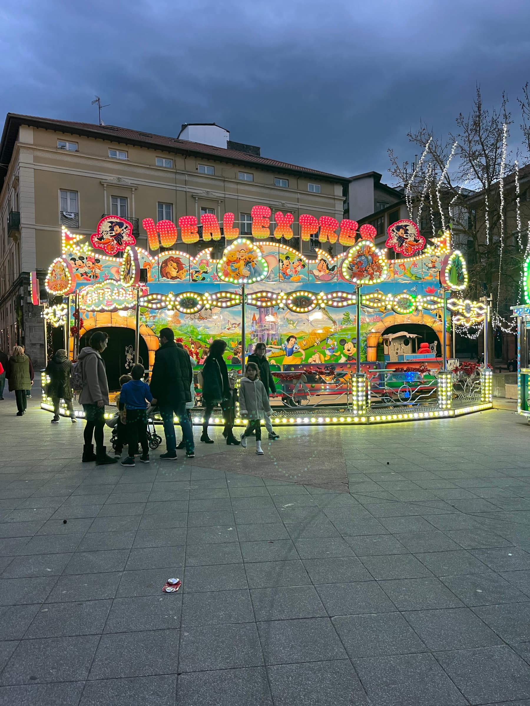 Fotografía de un cachivache en la Plaza Mayor