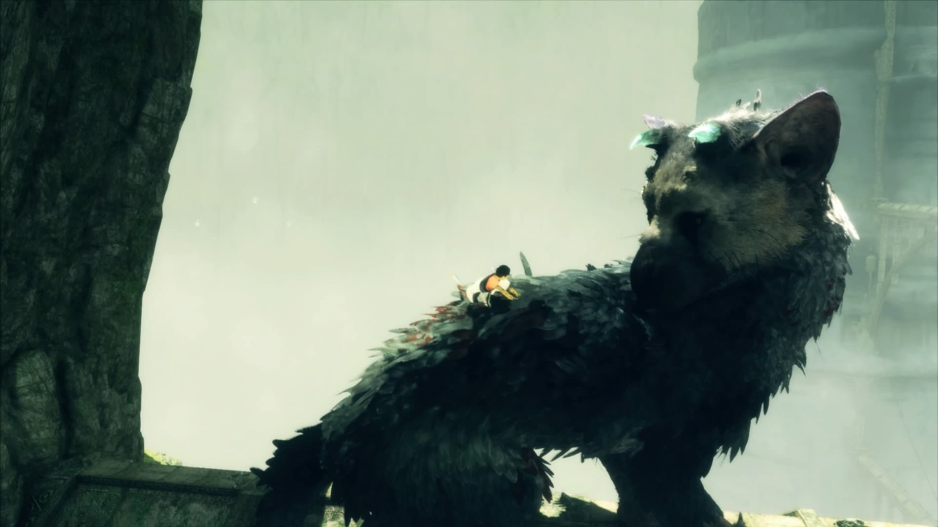 Last guardian: Trico ayudando al niño protagonista