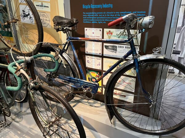 Exposición de bicicletas en Eíbar 